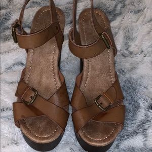 Brown & Tan Wedges !